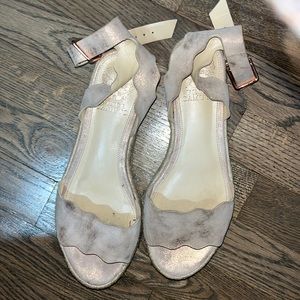 Beautiful Vince Camuto sandals